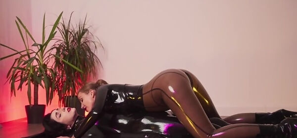 babe,bdsm,big ass,big boobs,big booty,big tits,blonde,bondage,brunette,exclusive,kink,latex,lesbian,vacuum,
